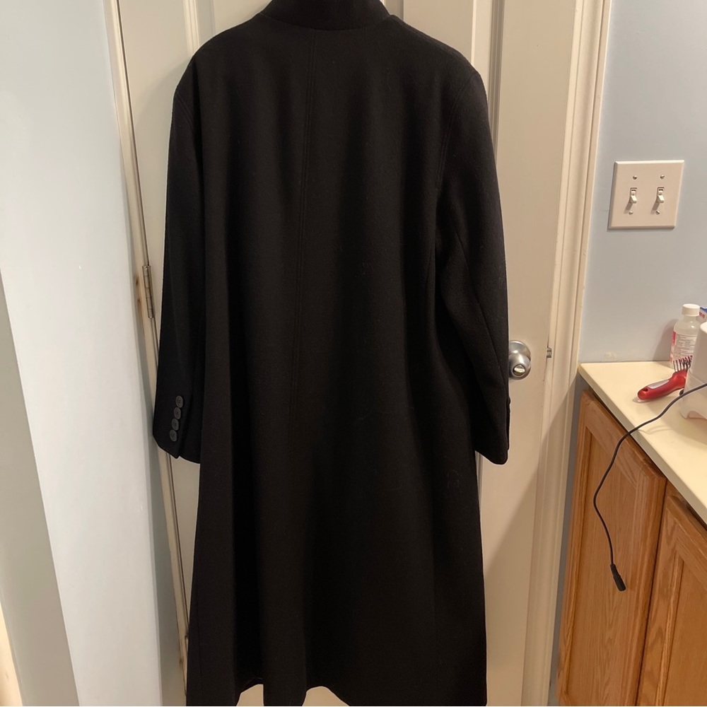Wool coat - Picture 2 of 6